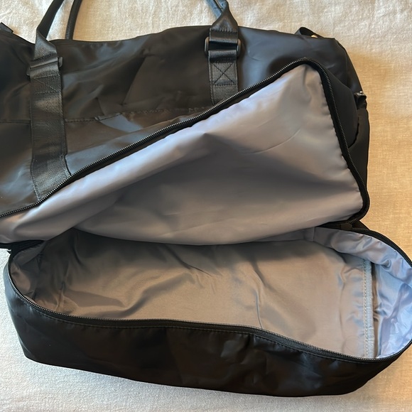 Black travel / work / gym tote bag - Picture 7 of 9